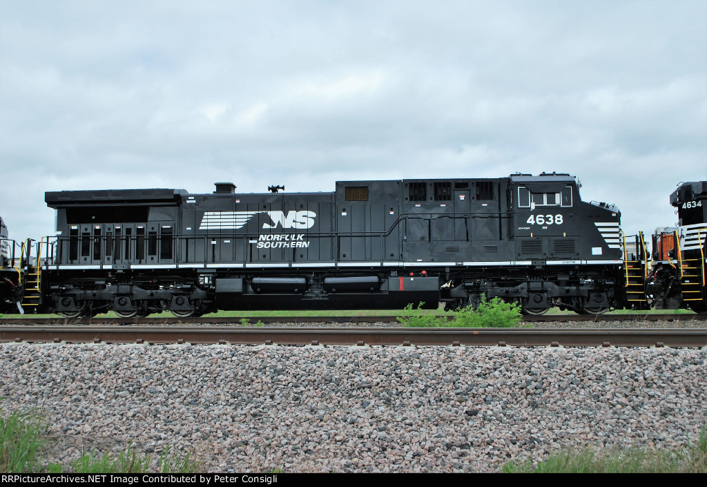 Wabtec (GE) Interchange Track Ft. Worth Tx. - NS 4638 GE AC44C6M 